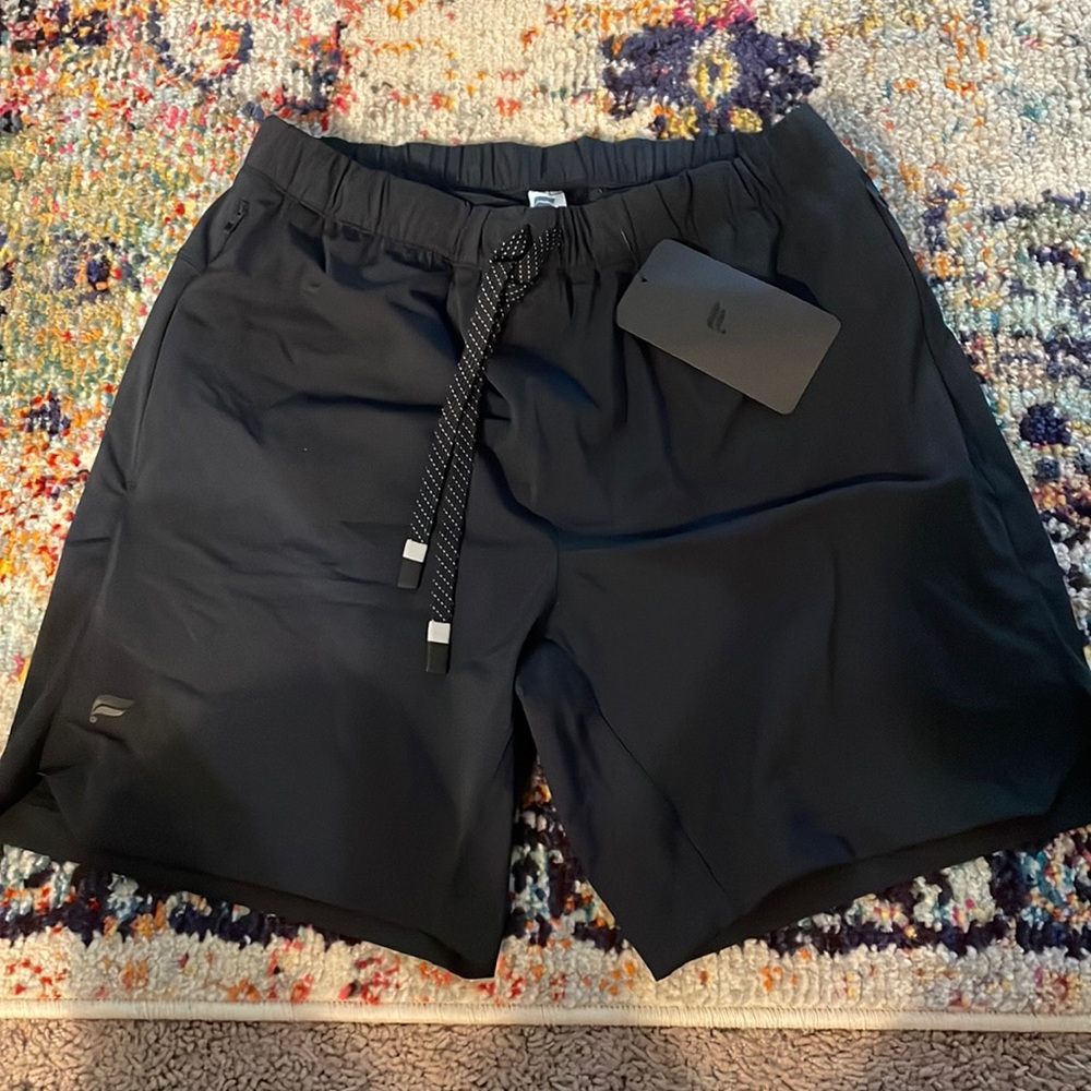 Brand new Fabletics The 7” One Short (Lined)